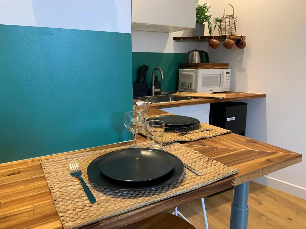 Appartement Le Petit Bali - Studio - WIFI - Parking - Coeur de ville Pont-lʼAbbé France